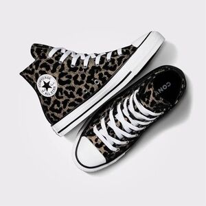 Chuck Taylor All Star Leopard Love